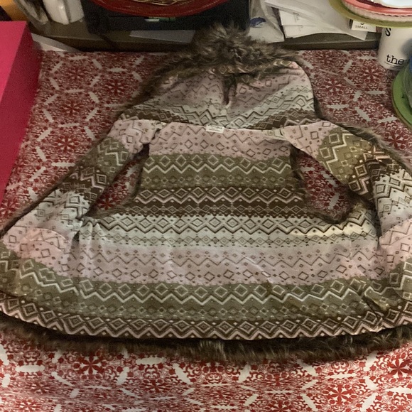 Girls fake fur vest Mudd size XL 16 - Picture 2 of 4